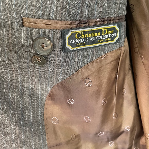 Christian Dior 2 PC Grey Suit - Size 43R - Picture 10 of 11